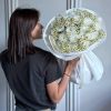 Букет с хризантемой и ромашками Белые облака