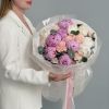 Букет с пионами и диантусами Сиена