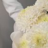 Монобукет из одноголовых хризантем Вупи пай