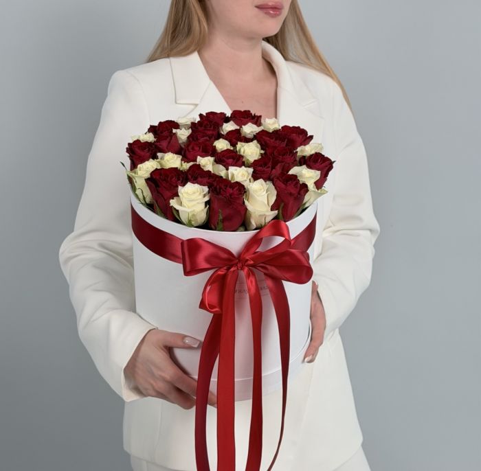 Коробка с розами Дуэт